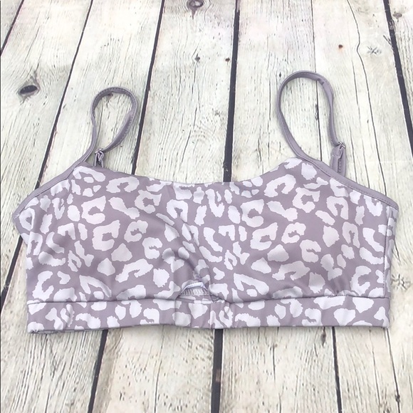 🤍 Emma Gray Leopard Print Workout Set 🤍 - Picture 3 of 15